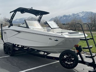 2022 Heyday H22 Wake Surf/Wake board boat