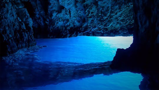 Excursion privée en hors-bord de 4 grottes et de Komiža au départ de Split