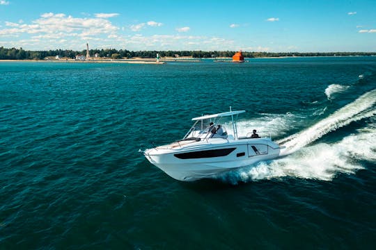 Beneteau Flyer 9 - Brand New 2024 - Luxury Motor Boat 