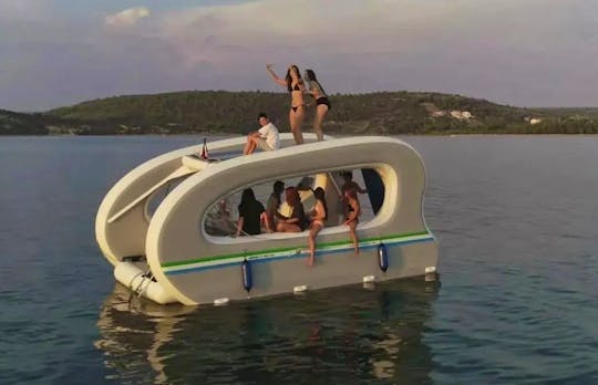 Fun Boat for All Ages - For 20 Passengers!