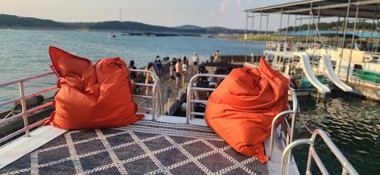 Nouveau bateau de fête à deux étages avec 2 toboggans et location de nénuphars à Austin, au Texas