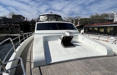 Motor Yacht Charter Awaits You in İstanbul, Turkey