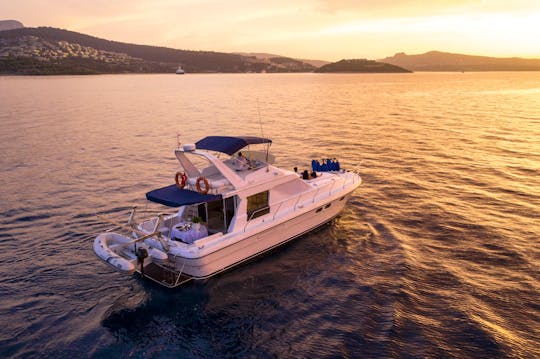 Fairline luxury Motor Yacht to Bodrum blue bays private tour