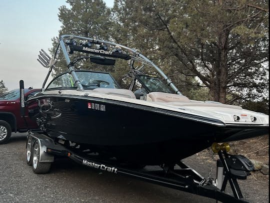 Mastercraft wakeboard/surf boat