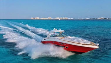 Yacht à moteur Sea Ray de 48 pieds à Cancún - capacité maximale de 15 personnes
