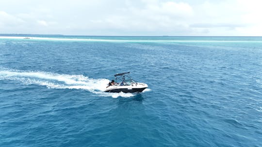 Regal Powerboat for rent in Zanzibar Island