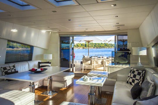 101' Leopard in Miami, Florida - Rent a Luxury Yachting Experience!