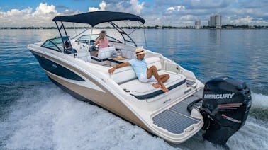 TERRASSE SEA RAY 270 À PRIX ABORDABLE DE 27 pieds À FORT LAUDERDALE