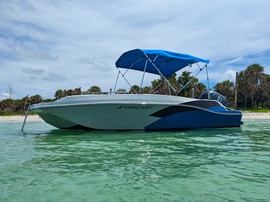 Island hop or just cruise around in this awesome Starcraft deck boat!