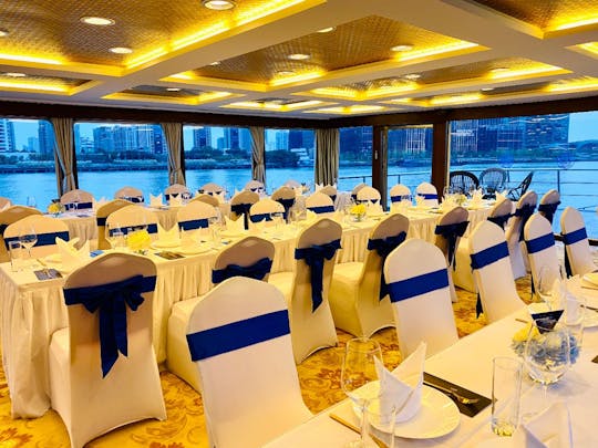 80 Person Cruise in Shanghai Shi