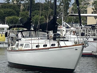 Private Sunset Sails on Classic 35’ Challenger Ketch – Marina del Rey
