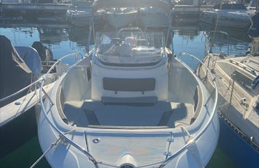 Sail on the french riviera with this magnificent Cap Camarat 7.5cc