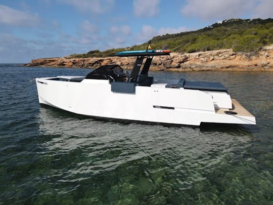 De Antonio D34 Por que não abrir o aluguel de consoles centrais em Eivissa, Illes Balears