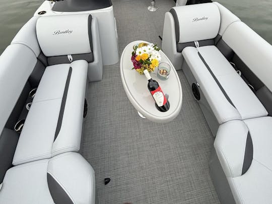 2024 22ft Bentley Legacy Pontoon