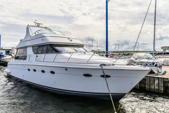 Luxury 55 Foot Carver Voyager In Lagoon City Lake Simcoe