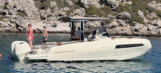    Invictus TT28S em Rock my boat em Rhodes