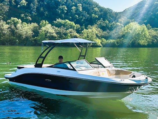 LAKE LBJ - 2022 Sea Ray SPX 210