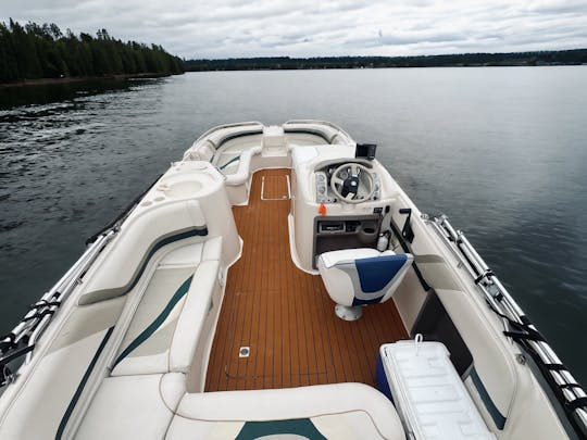 Lake Austin Celebration Cruiser : anniversaires, sports nautiques, enterrements de vie de garçon...