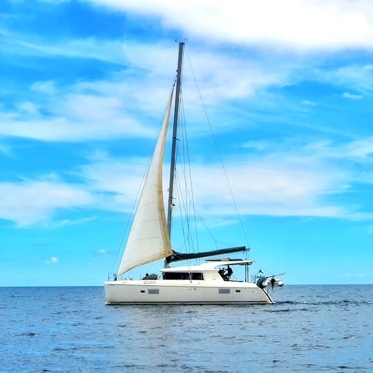 Catamarán de vela Lagoon 421 al sur de Gran Canaria. Cruceros diurnos y nocturnos.