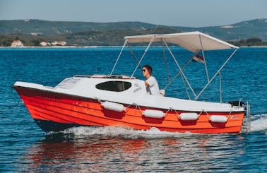 Adria 500 with 10 hp outboard motor in Sveti Filip i Jakov