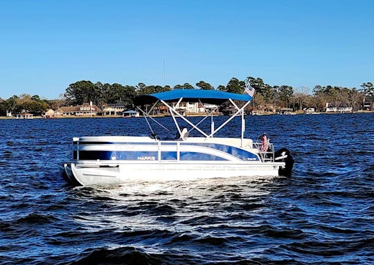 Harris Tritoon pour 13 personnes sur le lac Conroe à Montgomery, au Texas