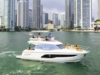 New And Clean Prestige Yacht To Explore Miami And Have Fun With Friends