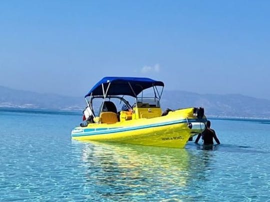 Explore os mares do sul de Creta com o Dolphin RIB de 21 pés