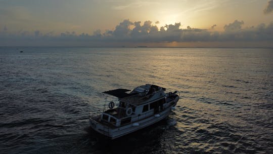 Pôr do sol em Cancún com bebidas opcionais e churrasco