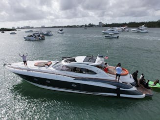 ENJOY MIAMI IN SUNSEEKER PREDATOR 62FT!!