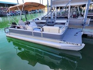 Barco flutuante SS Minnow em Austin, Texas