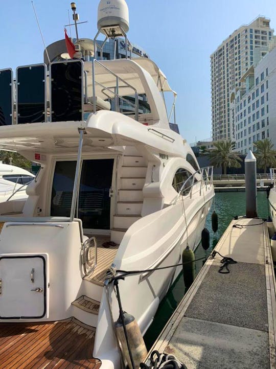 Yacht charter in Dubai Marina · Majesty — 52 (2016)