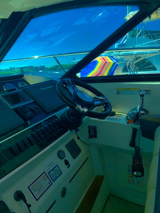 Sea Ray 44 ft Luxury Yacht for Exploring the Beaches of Mazatlan!