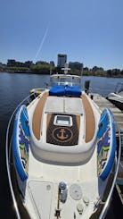 バンクーバーの最大12名まで宿泊できる53フィートの豪華ヨット