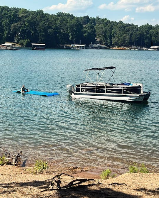 Crest Value Pontoon 23ft - up to 11 people - Lake House Delivery Available