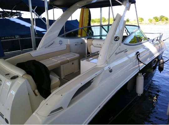 Enjoy a fun filled or relaxing day on a Luxury Searay Sundancer 26' Mini-Yacht 