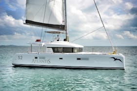 52ft  Luxury Catamaran Private Charter / Capacity 45 people