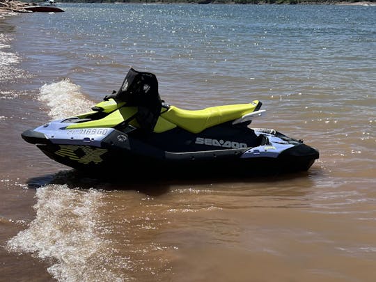 Moto acuática Sea Doo Spark Trixx 3 Up 2024