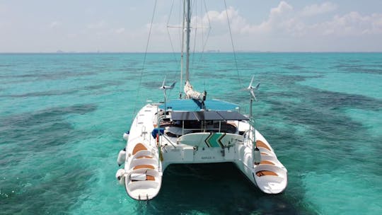 46ft Sailing Catamaran Private Charter / Capacity 45 people