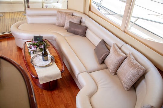 61ft Majesty - Luxury Yacht Charter in Dubai Harbour (30 persons)