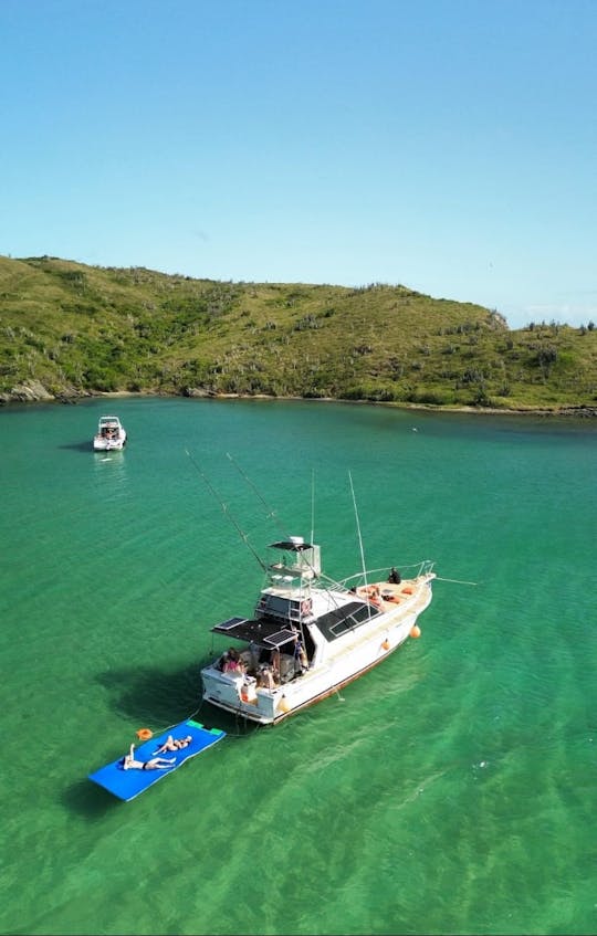 Bateau à moteur Maragogi Mares de 46 pieds à Arraial do Cabo ou Cabo Frio, Rio de Janeiro