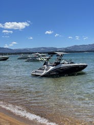 Lancha motora Yamaha 212X de 21': surf y crucero en South Lake Tahoe