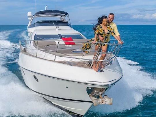 ¡DISFRUTA DE MIAMI EN UN LUJOSO AZIMUT FLYBRIDGE DE 70 PIES! 🌊