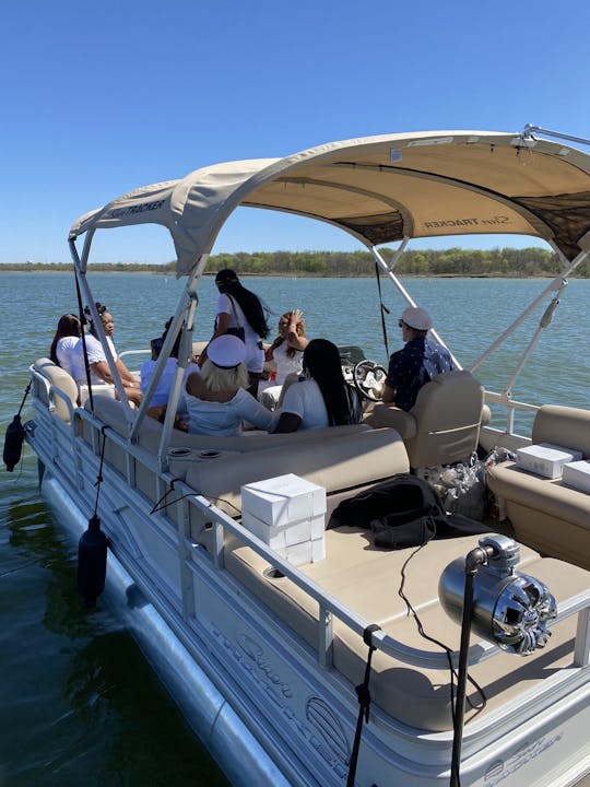 Sun Tracker 22 DLX Party Barge for rent on Lake Lewisville