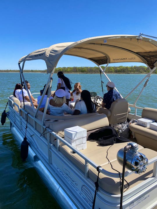 Sun Tracker 22 DLX Party Barge for rent on  Lake Lewisville