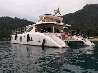 ¡Vive Río con estilo con un crucero en catamarán de 46 pies para 38 personas!