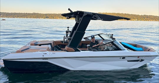 Lake Sammamish Nautique G23 Surf Boat