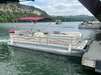 ¡Pontón Parti Kraft en el lago Austin!