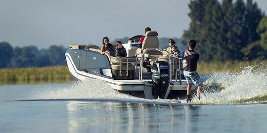 Lake Mohave: Luxury Pontoon Boat for charter! Good for up to 15 people! GB03