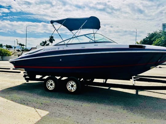 Beautiful small but spacious 24ft Four Winns boat for small groups