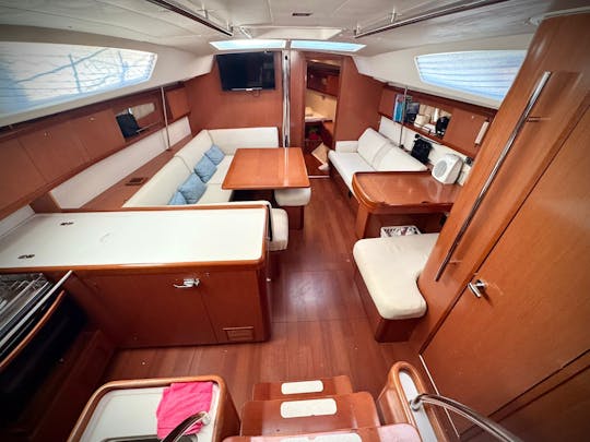 VIENTO - Beneteau 46 OCEANIS (3 Cabin 2 Wc)